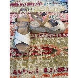 Toms Women Wedge Sandals W9.5 - Barely Worn
